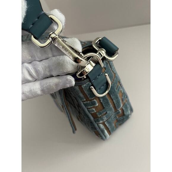 Fendi baguette new style FF velvet silver hardware shoulder bag NWOT - Picture 8 of 9